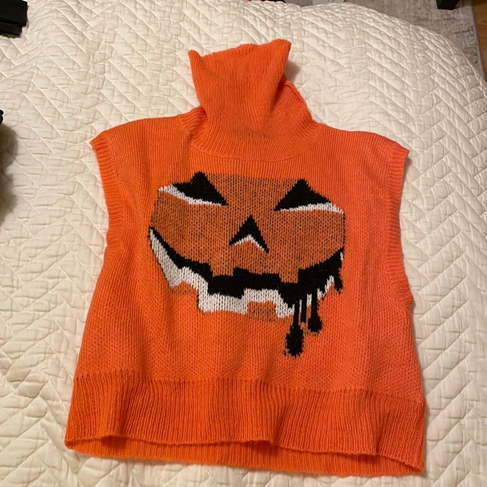 Orange pumpkin top. Size medium